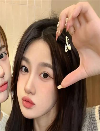 聞香識女人迅雷_與自拍圖片綜合區